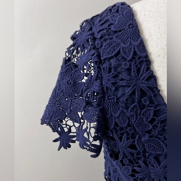 Lilly Pulitzer Marta Dress in True Navy, Truly Floral Lace, Size 10 - Picture 6 of 15